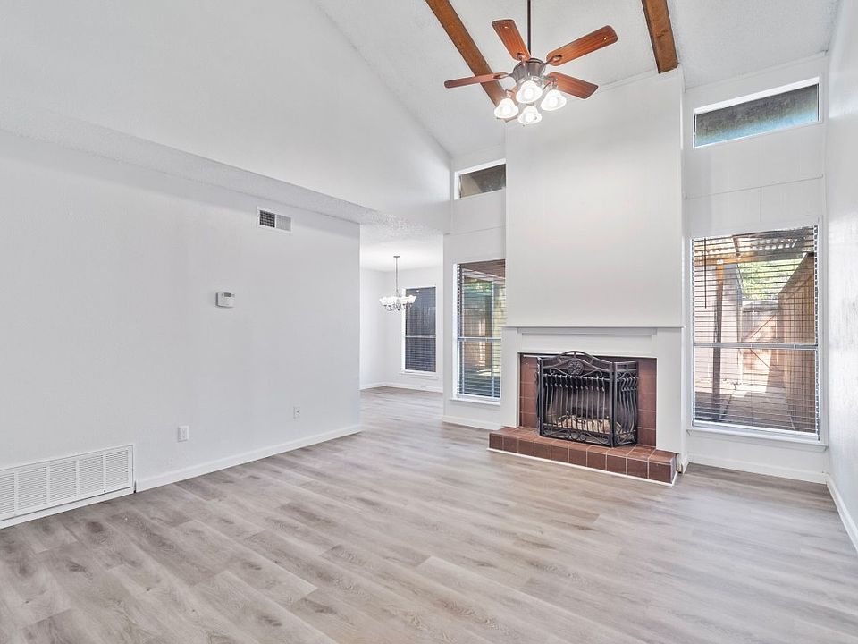 1st image of 512 Campana Ct