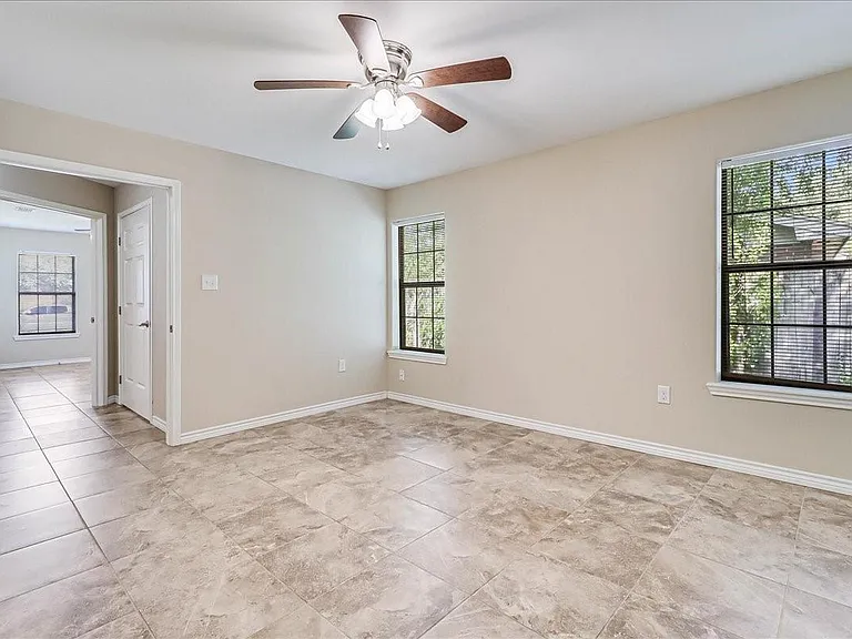 2111 E Lott Ave — Photo 39