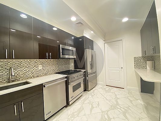 3rd image of 1142 1st Ave APT 4