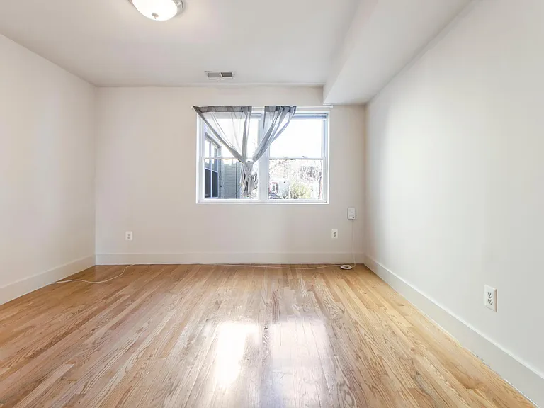 1310 K St SE #204 — Photo 22