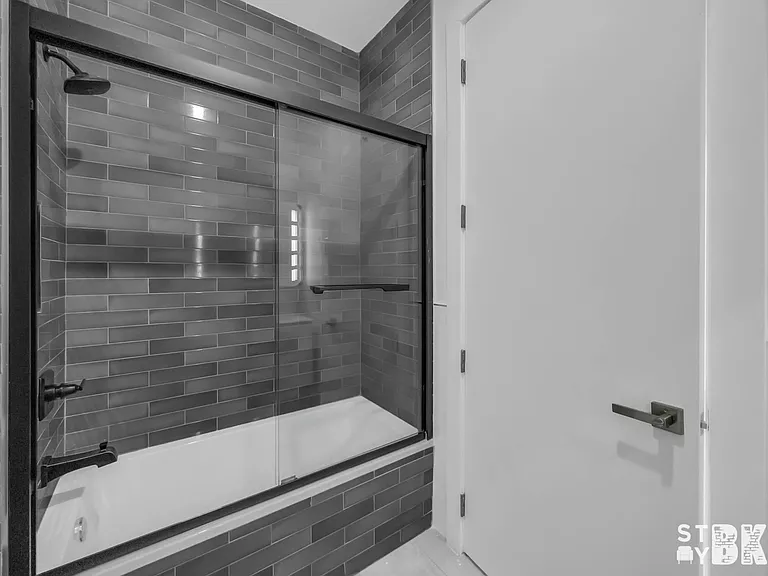 94 Weirfield St #4 — Photo 9