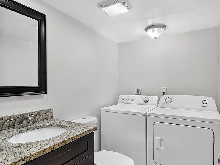 744 Springdale Cir — Photo 12