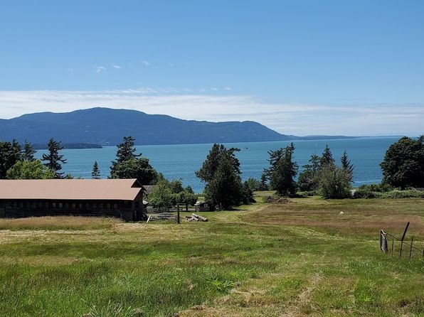2395 W Shore Drive, Lummi Island, WA 98262