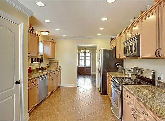 5th image of 3105 Bradbury Dr