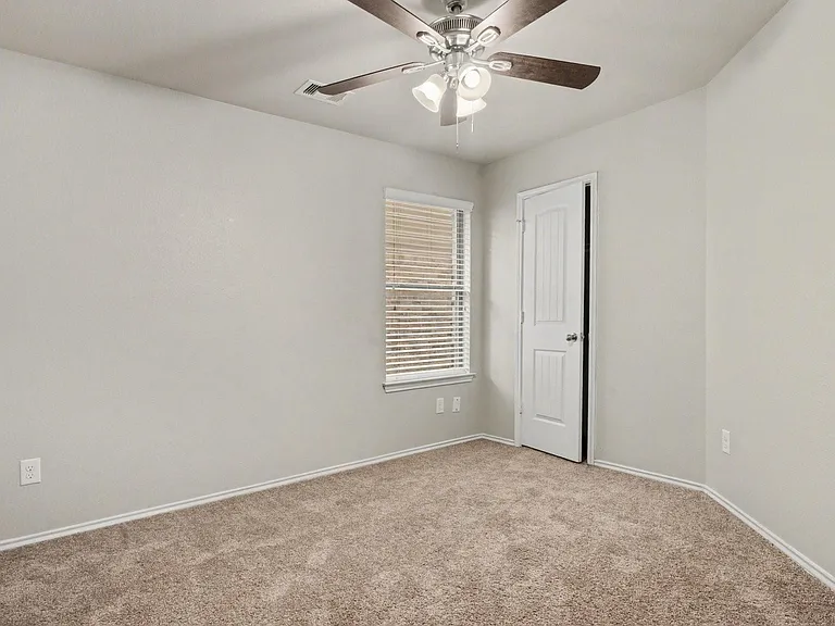 21622 Messara Ct — Photo 16