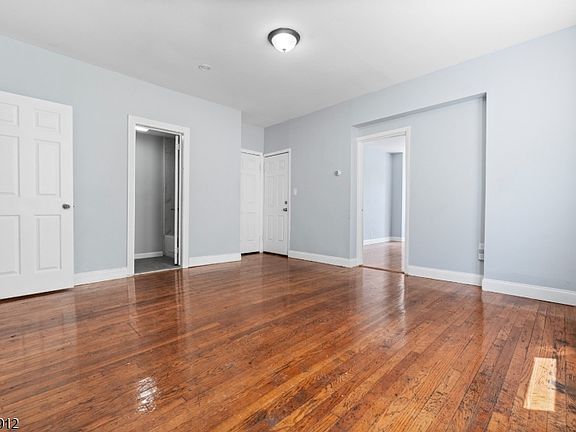5th image of 440 Summer Ave #1
