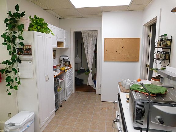 4th image of 4947 Glenway Ave