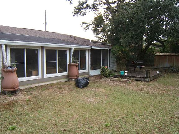 5th image of 1620 Langley Ave