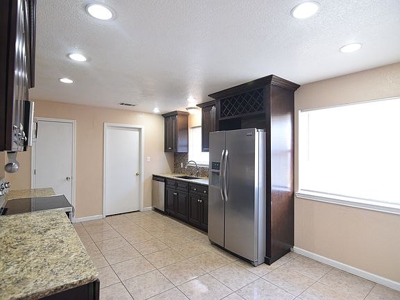4th image of 4411 Sonora Dr