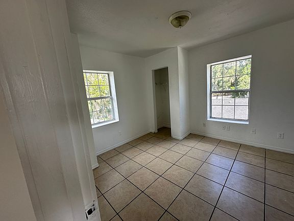 3rd image of 808 S Locust Ave