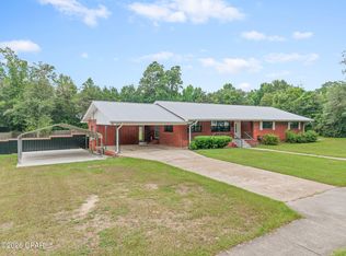 652 2nd St, Chipley, FL 32428