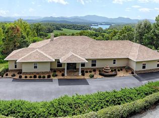 579 Tahlequah Rdg, Hayesville, NC 28904