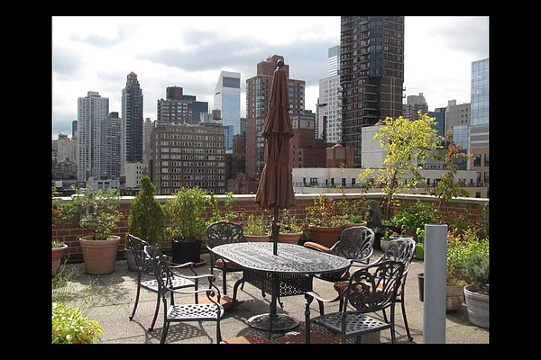 Sold by Corcoran | media 39