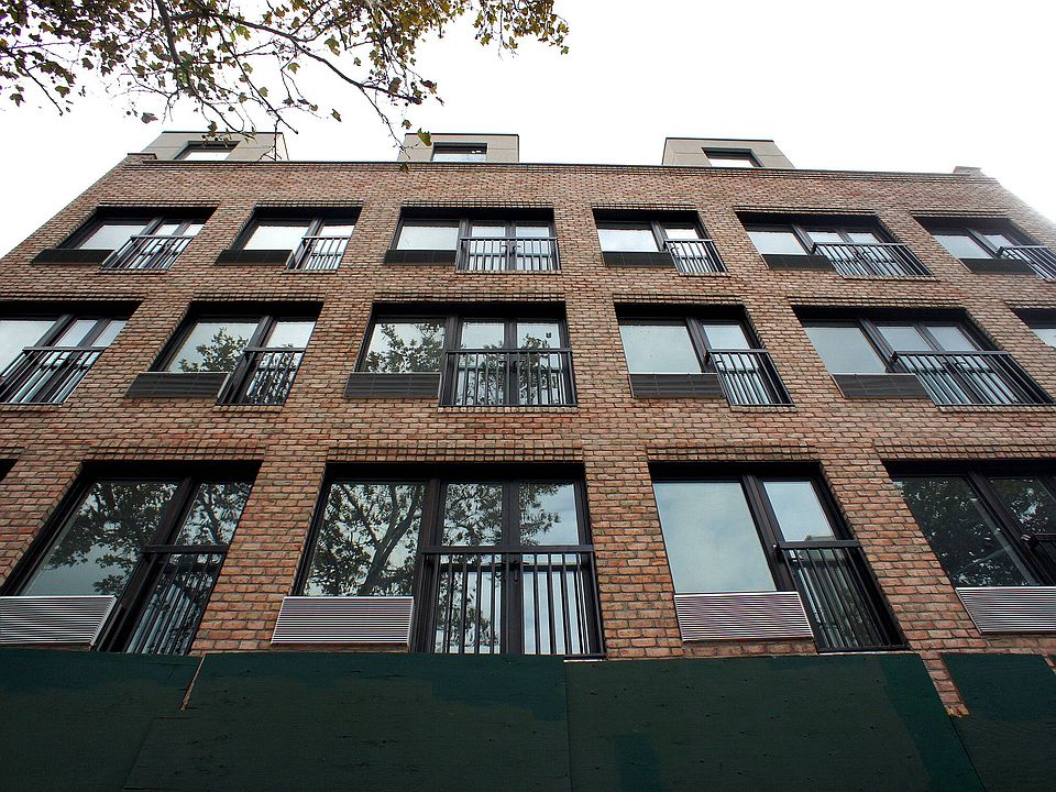 1st image of 149 Wythe Ave