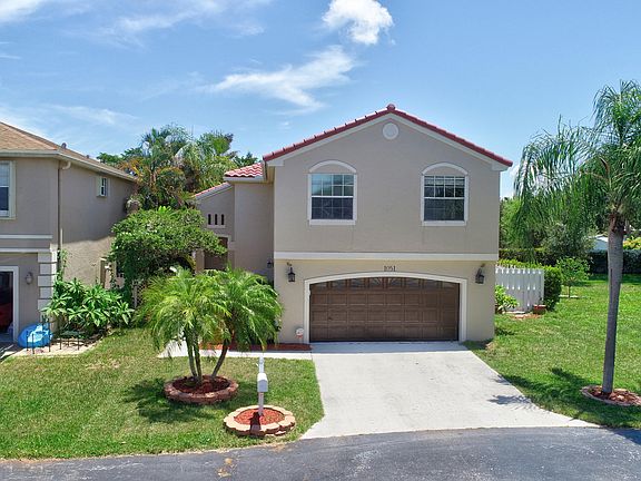 5th image of 1051 Fairfax Cir W