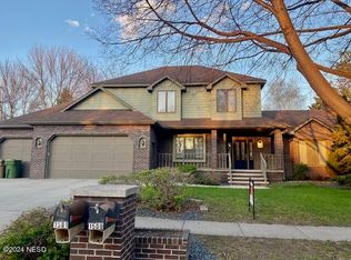 1500 Harmony Ln, Watertown, SD 57201