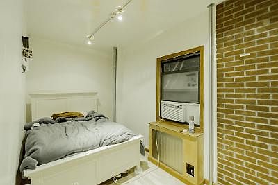 4th image of 380 3rd Ave APT 1C