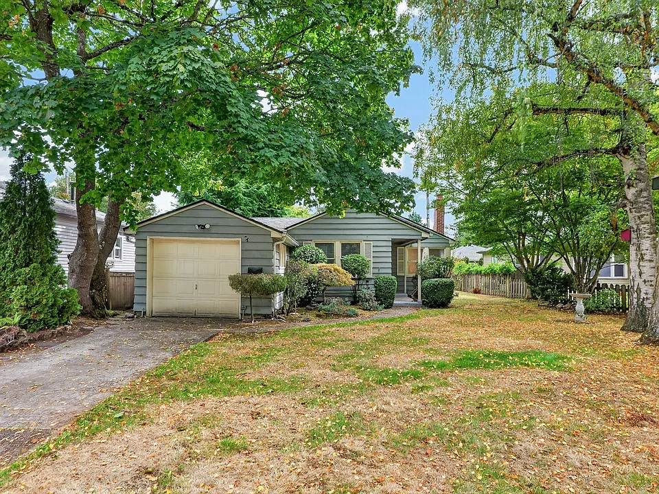 2124 NE 78th Ave