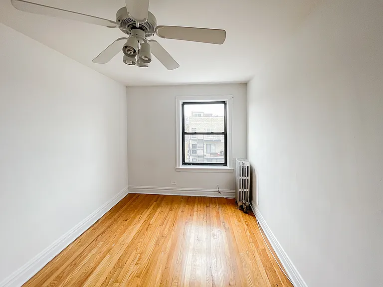 2542 W Summerdale Ave #3R — Photo 3