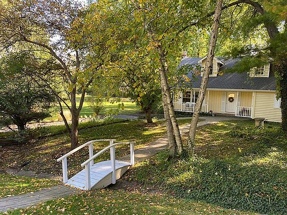4th image of 35W657 Park Ln