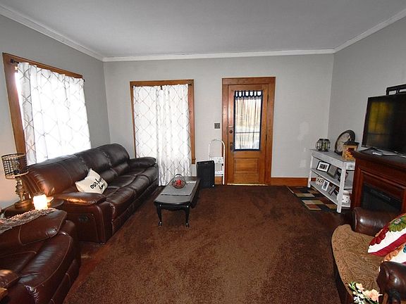 2nd image of 401 E Kyger St