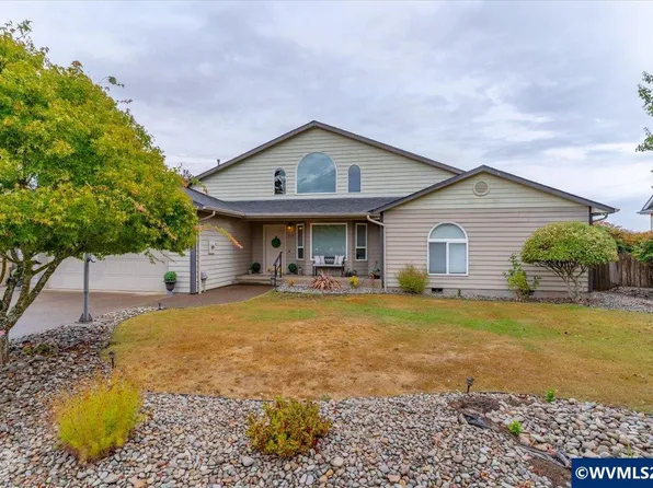312 SE Foundation Dr, Dallas, OR 97338