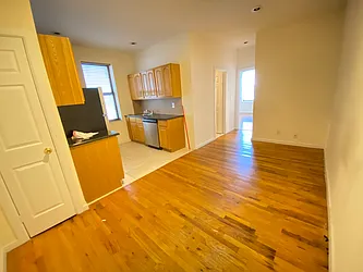 Rented by Sterea Agency