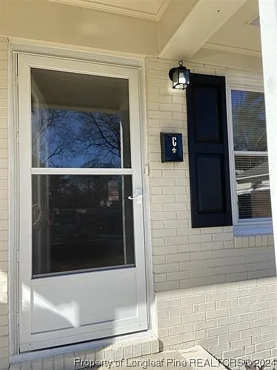 2 bed, 1.0 bath, 1070 sqft, $995 — Photo 3