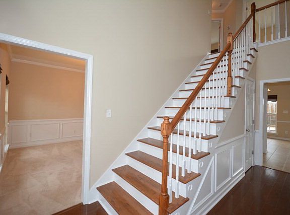 3rd image of 1125 Windwood St