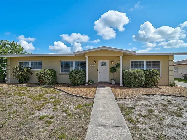 2708 27th Avenue Dr W, Bradenton, FL 34205