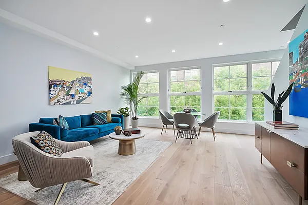 Sold by Avenue Sotheby's International Realty | media 8