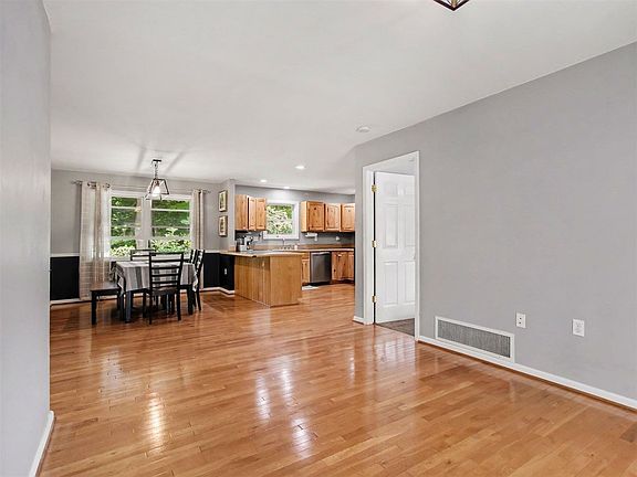 5th image of 7450 Liegl Ct