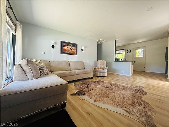 2nd image of 28 Reno Rd