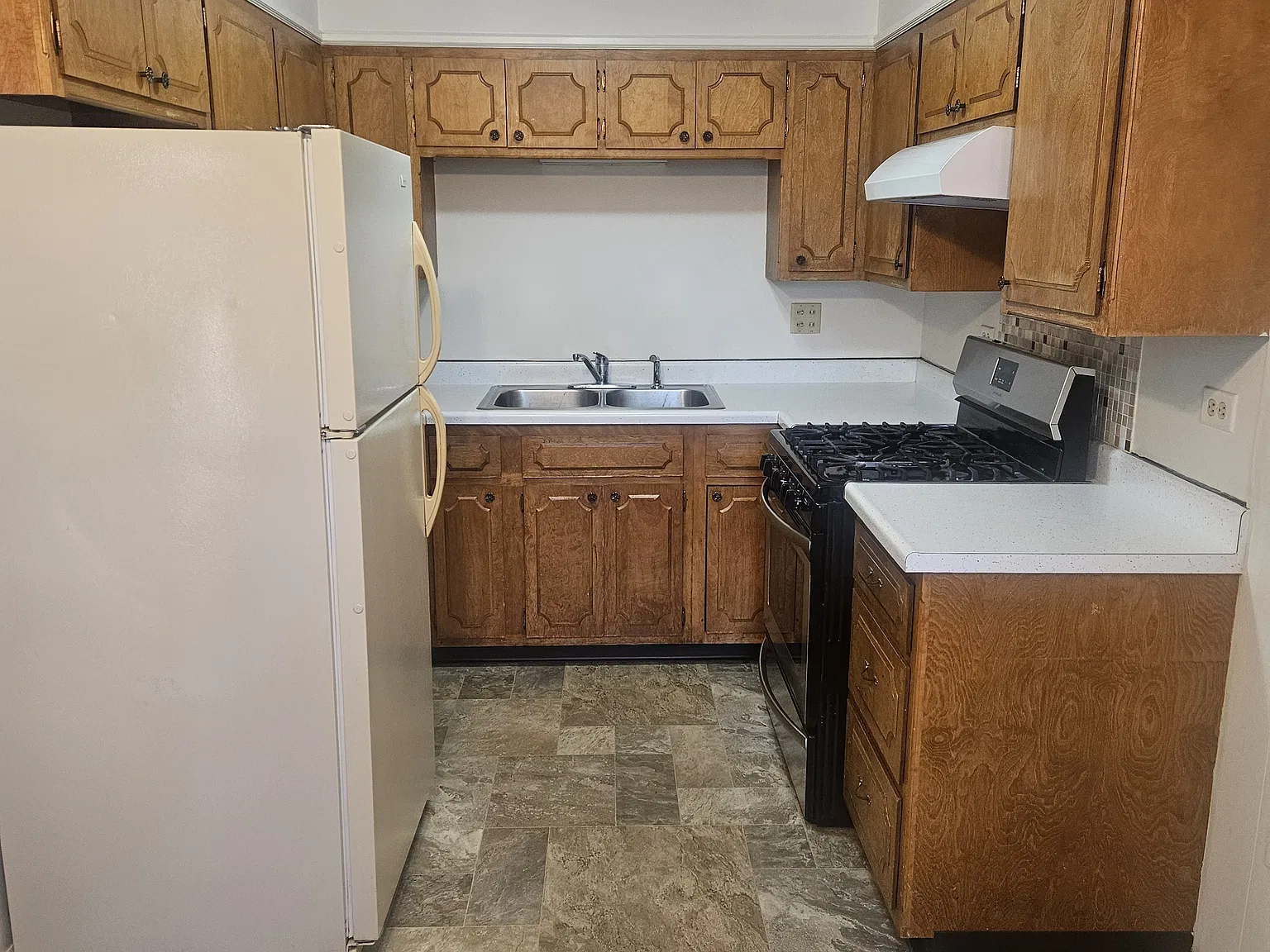 417 W Jefferson St — Photo 4