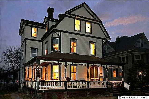 2nd image of 111 Bay Ave
