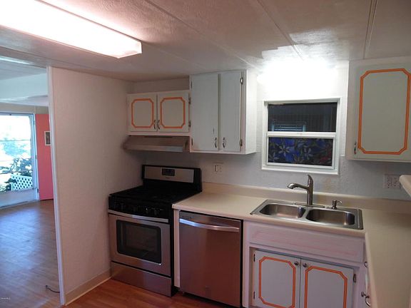 3rd image of 1083 Barefoot Cir