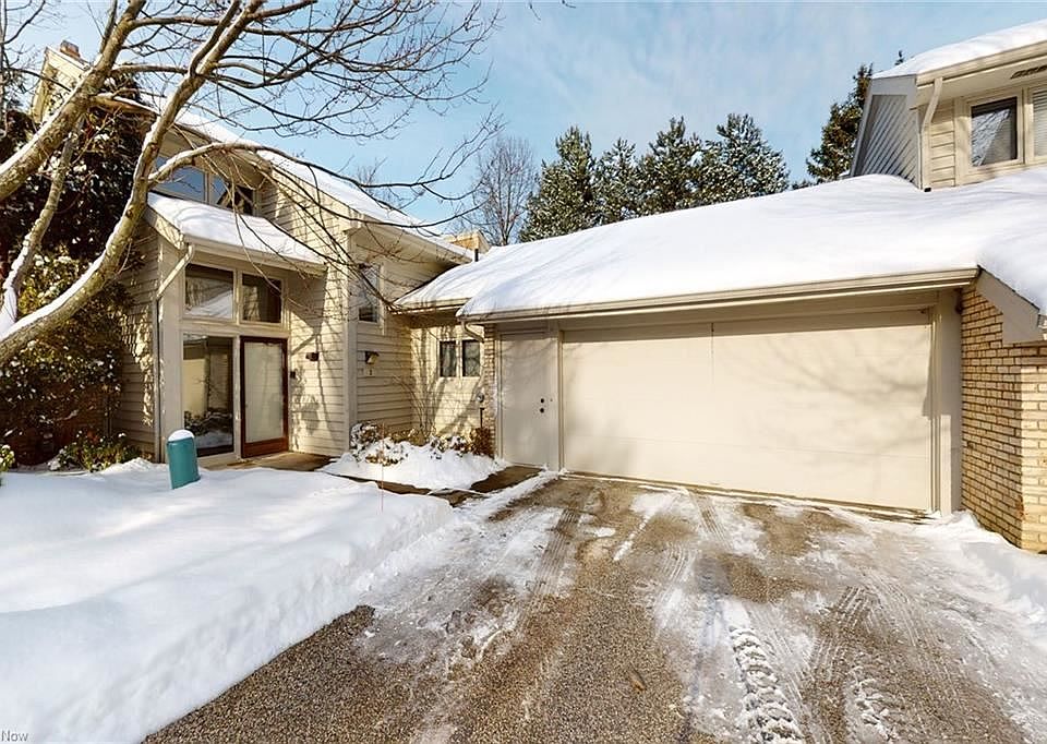 1st image of 3 Colby Ct