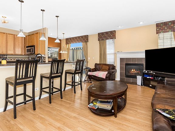 2nd image of 1713 Parkside Dr