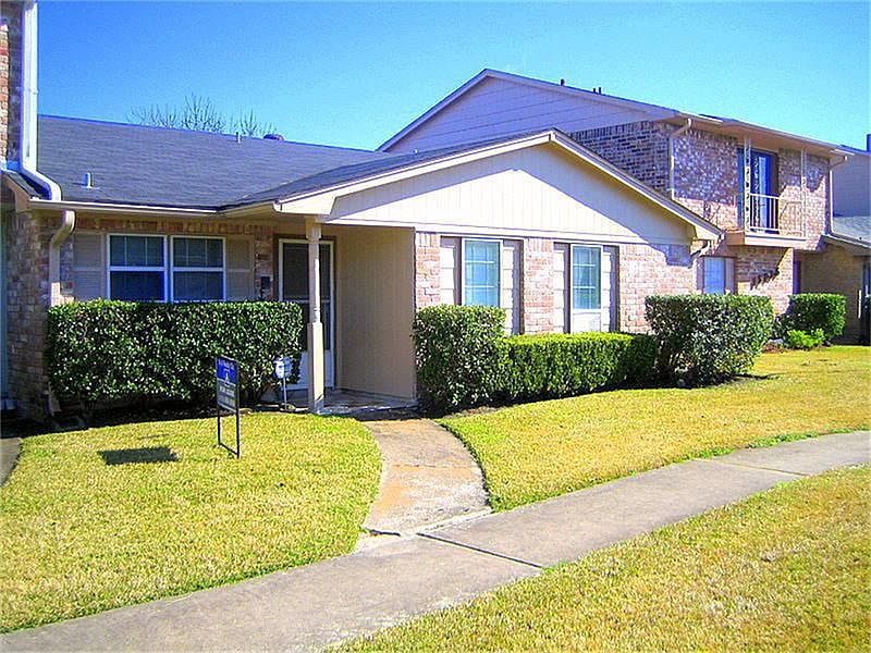 1st image of 13012 Clarewood Dr
