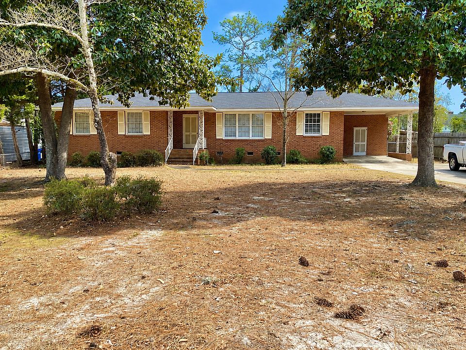 1st image of 2221 Hooklawn Dr
