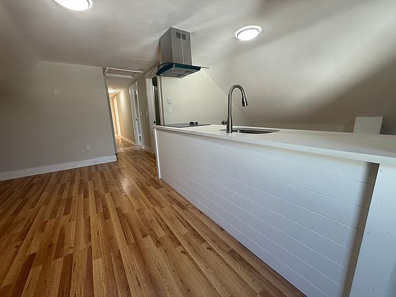 3rd image of 376 Summer St #3