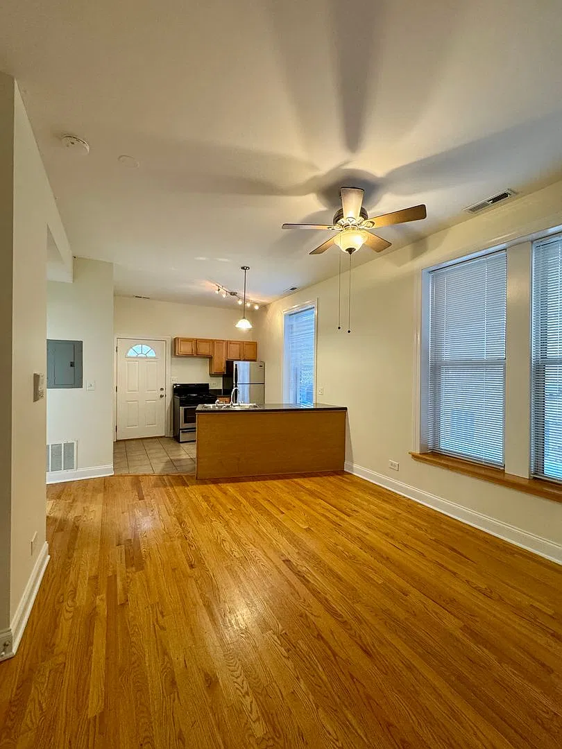 1739 W. Addison — Photo 2