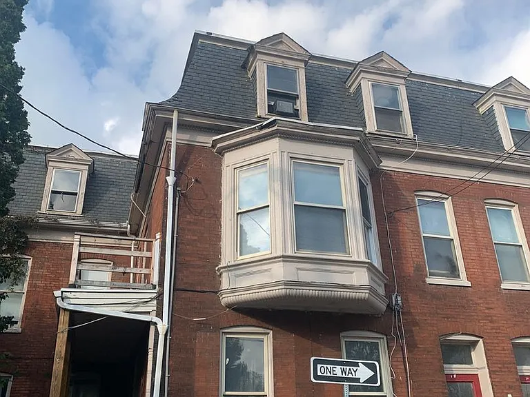 18 N Pine St #1 — Photo 1