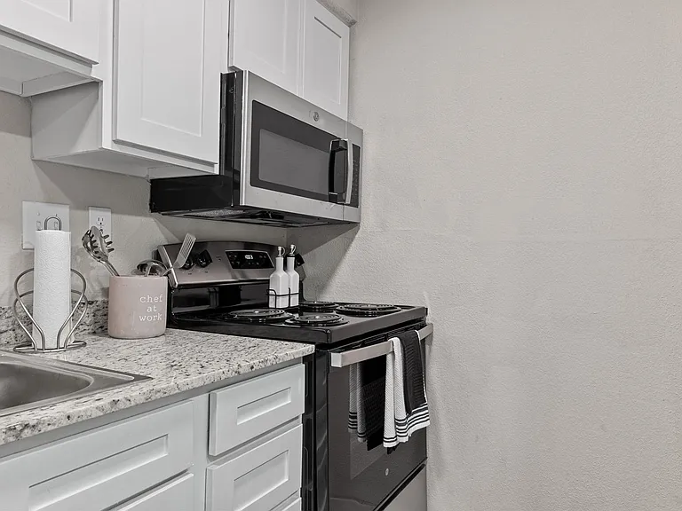 Avia Apartments — Photo 45