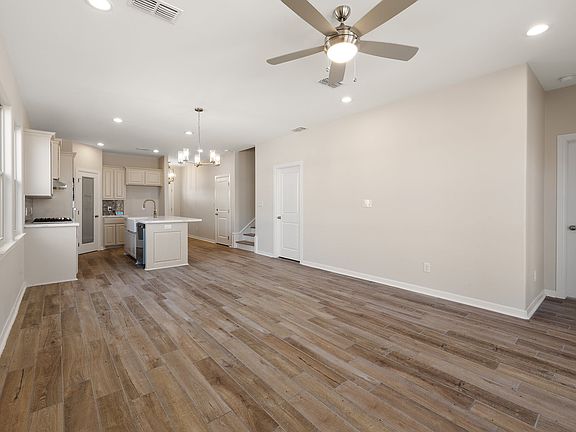 5th image of 3908 Westway Ave