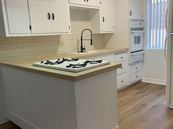 3rd image of 14275 Dickens St APT 5