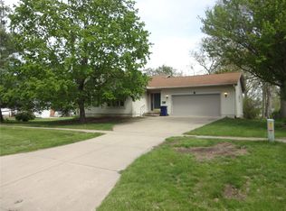 680 W Washington St, Marengo, IA 52301