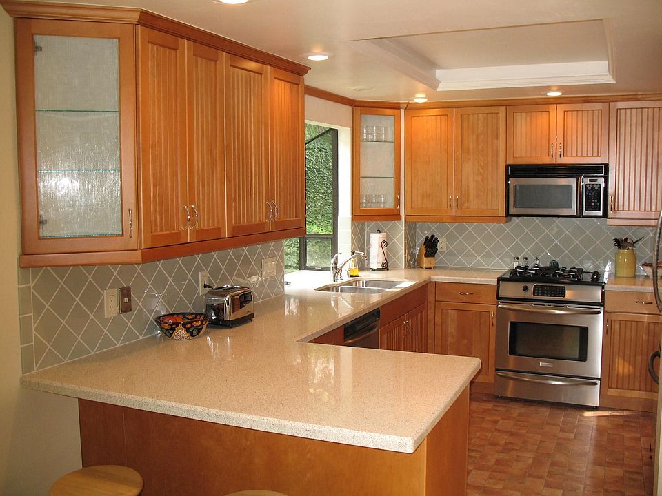 Stunning gourmet kitchen