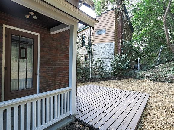 4th image of 703 Delta Ave