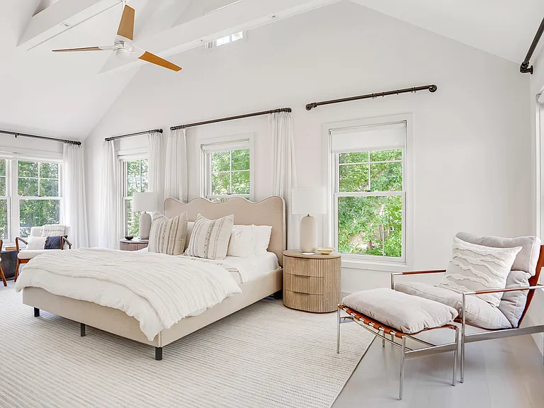 41 Montauk Ave — Photo 30